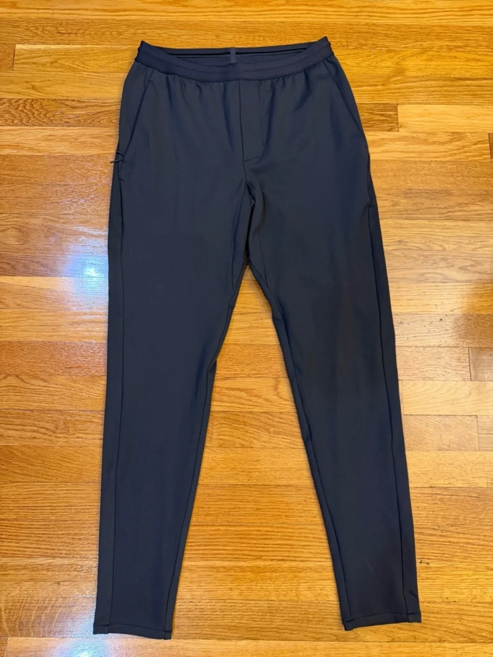 Banana Republic BR Standard Lightweight Stretchy Jogger Pants Black -Size Small
